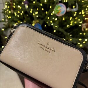 Kate Spade Black and Tan Wallet
